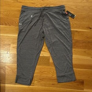 NWT Under Armour Cropped Charcoal Jogger Pants Women’s XL